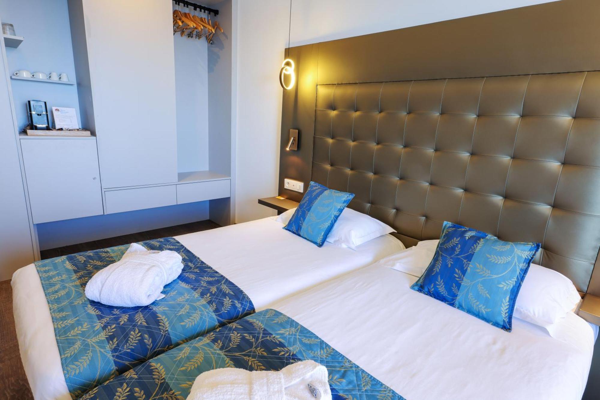 Hotel Saint Christophe กาลวี ภายนอก รูปภาพ