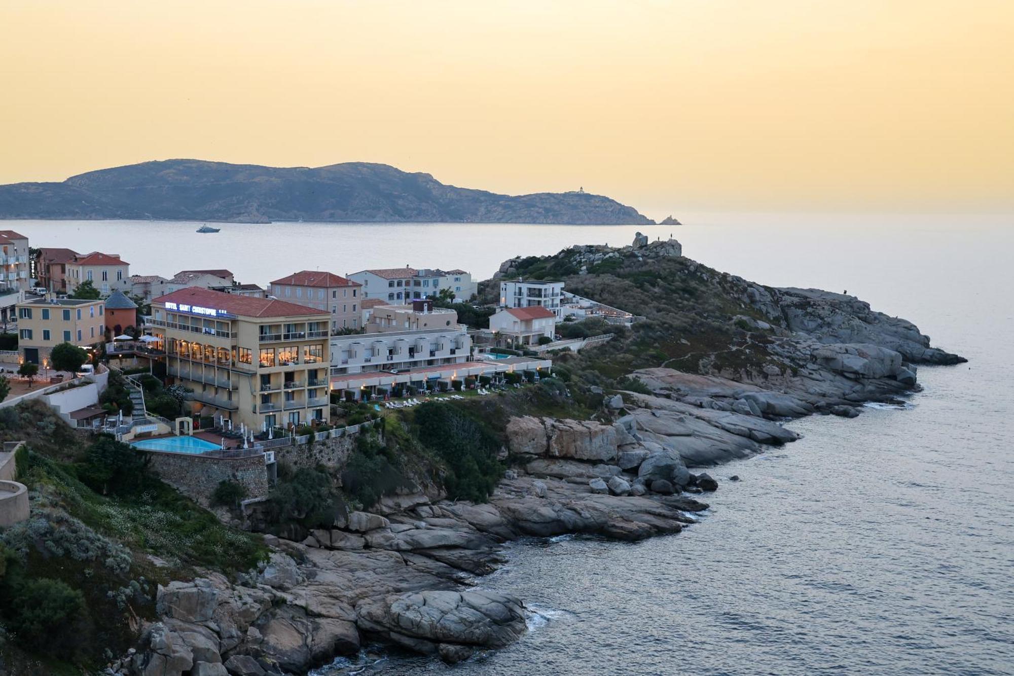 Hotel Saint Christophe กาลวี ภายนอก รูปภาพ