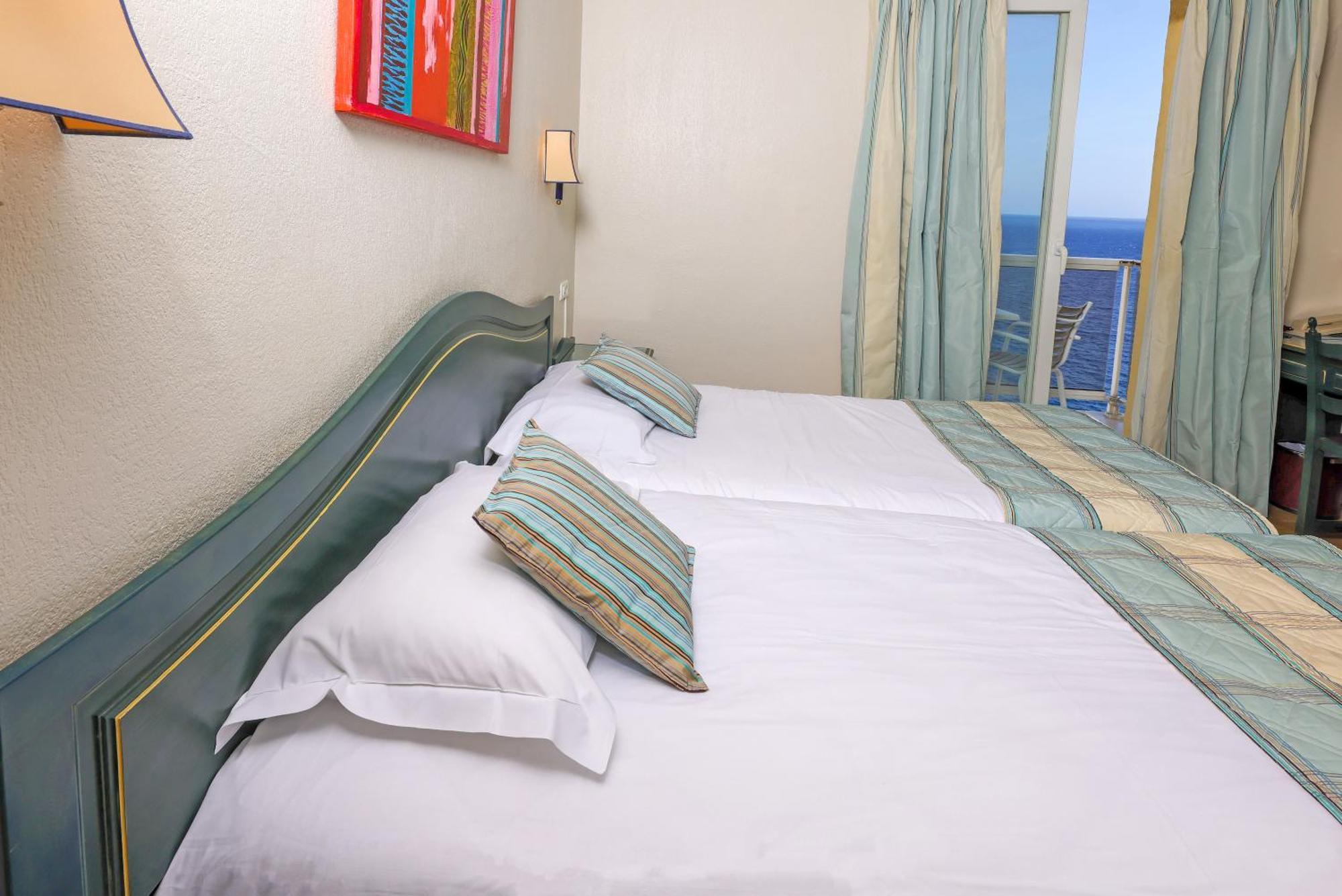 Hotel Saint Christophe กาลวี ภายนอก รูปภาพ