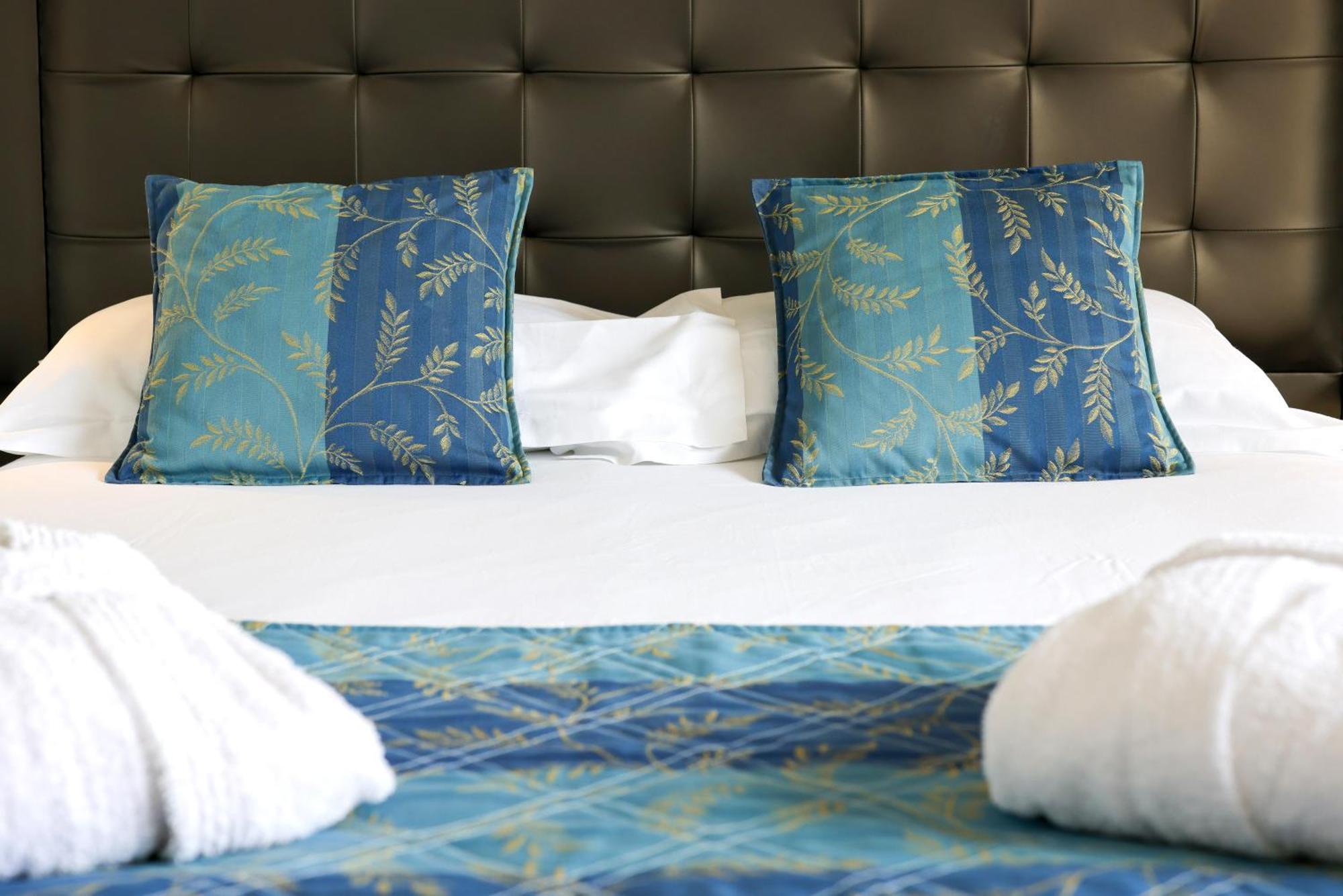 Hotel Saint Christophe กาลวี ภายนอก รูปภาพ