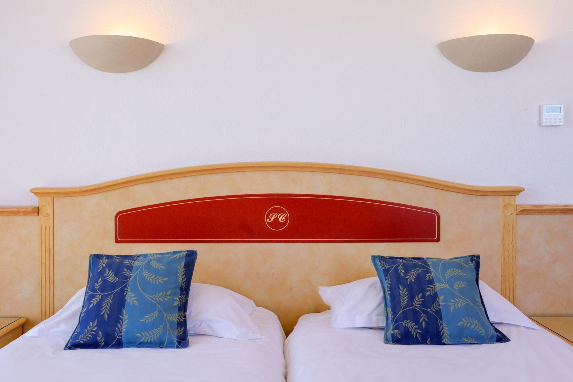 Hotel Saint Christophe กาลวี ภายนอก รูปภาพ