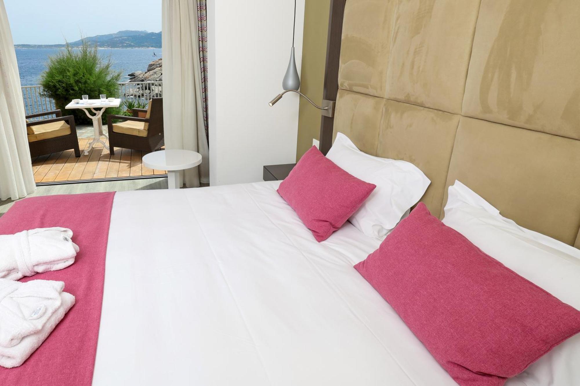 Hotel Saint Christophe กาลวี ภายนอก รูปภาพ